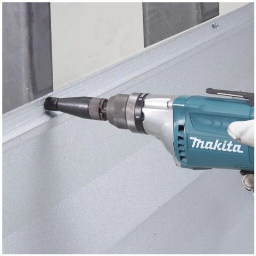 Makita FS2700K 230 V Schroevendraaier -Makita fs2700 1